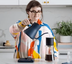 Bouilloire Stagg EKG Bleu Pierre Et Noyer 90 Cl Col De Cygne - FELLOW -Les Amateurs De Café 3 1