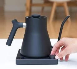 Bouilloire Stagg EKG Noir 90 Cl Col De Cygne - FELLOW -Les Amateurs De Café bouilelec noir