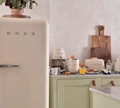 Set Petit-Déjeuner (Toaster - Cafetière Filtre - Presse Agrumes - Bouilloire) Crème - SMEG -Les Amateurs De Café c 1