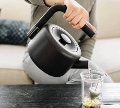 Bouilloire à Thé Clyde - Noir Mat - FELLOW 7 Bouilloire à Thé Clyde - Noir Mat - FELLOW -Les Amateurs De Café clyde2