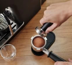 Machine Expresso DELONGHI EC9155.MB La Specialista Arte + Kit Barista -Les Amateurs De Café delonghi laspecialista arte 6