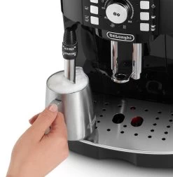 DELONGHI Magnifica 22.127.B Garantie 3 Ans -Les Amateurs De Café ecam22 127 schiuma
