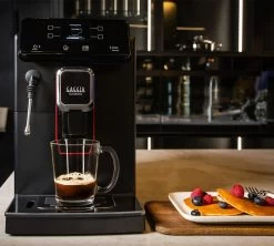 GAGGIA Magenta Plus -Les Amateurs De Café expresso broyeur magenta plus ambiance