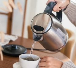 Bouilloire KT101 1.7L Inox + Verre Pylano + Offre Cadeau KOTTEA 15 Bouilloire KT101 1.7L Inox + Verre Pylano + Offre Cadeau KOTTEA -Les Amateurs De Café kottea kt101 2