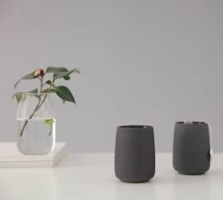 2 Tasses Double Paroi Nicola 150 Ml Noires - VIVA SCANDINAVIA -Les Amateurs De Café lifestyle nicola large