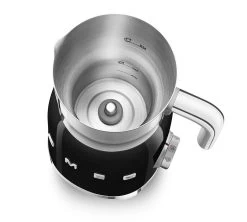 Chocolatière MFF11BLEU SMEG - Noir -Les Amateurs De Café smeg chocolatiere noir5