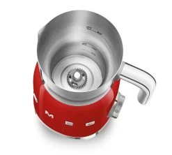 Chocolatière MFF01RDEU SMEG - Rouge -Les Amateurs De Café smeg chocolatiere rouge4