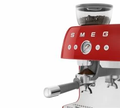 Machine Expresso SMEG EGF03RDEU Rouge Années 50 Avec Moulin Intégré -Les Amateurs De Café smeg egf03 rouge 4