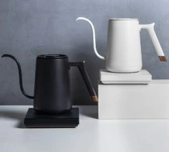 Bouilloire - TIMEMORE - Fish Smart White 60cl 8 Bouilloire - TIMEMORE - Fish Smart White 60cl -Les Amateurs De Café timemore kettle6